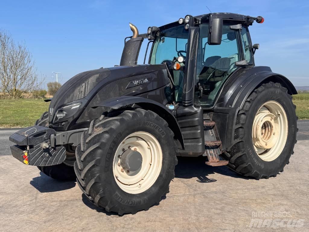 Valtra T 174 Traktörler