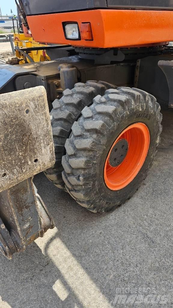 Fiat-Kobelco E215W Lastik tekerli ekskavatörler