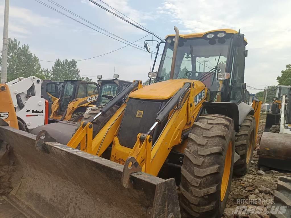 JCB 4CX Kazıcı yükleyiciler - beko loder