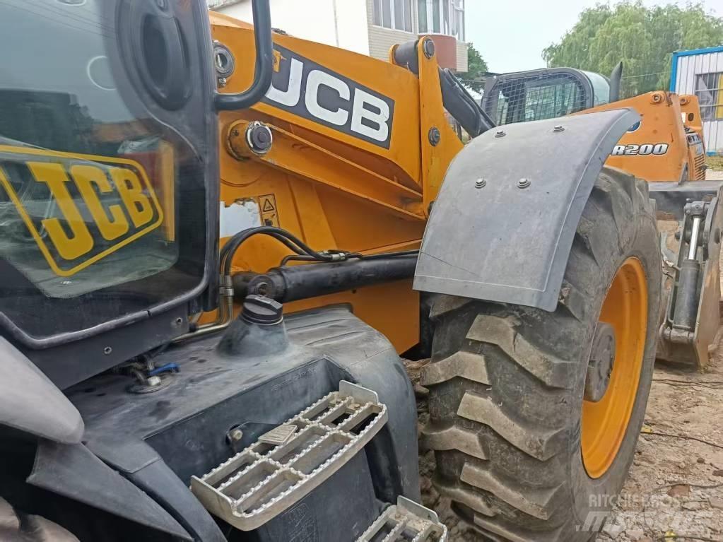 JCB 4CX Kazıcı yükleyiciler - beko loder