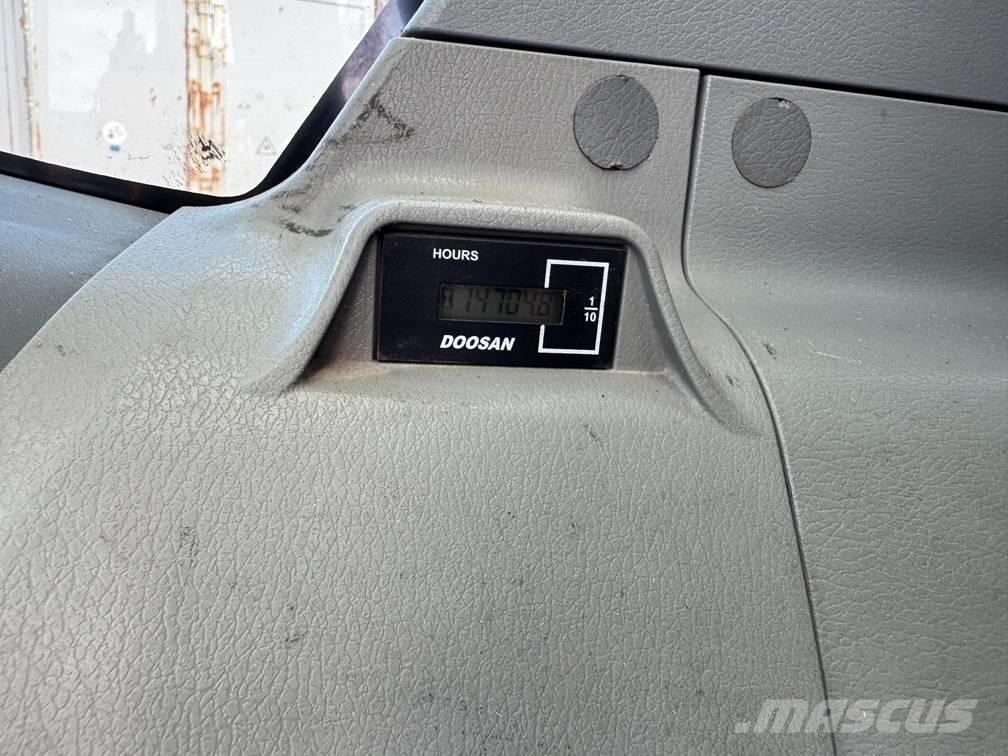 Doosan DX 300 LC-3 Paletli ekskavatörler
