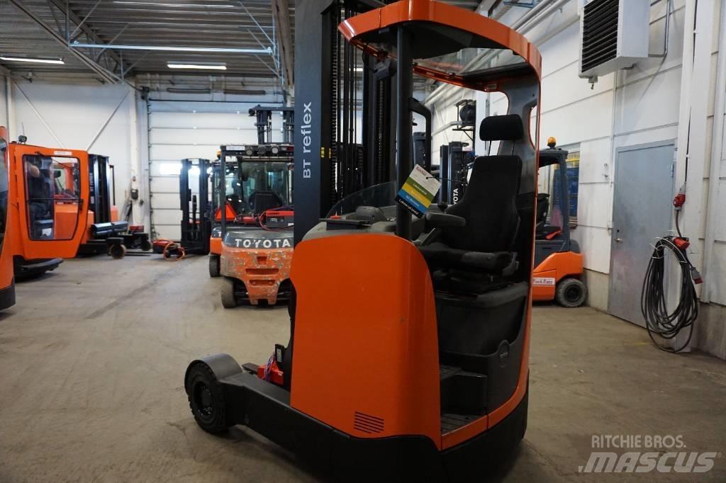 Toyota RRE160HR Reach truck - depo içi istif araçları