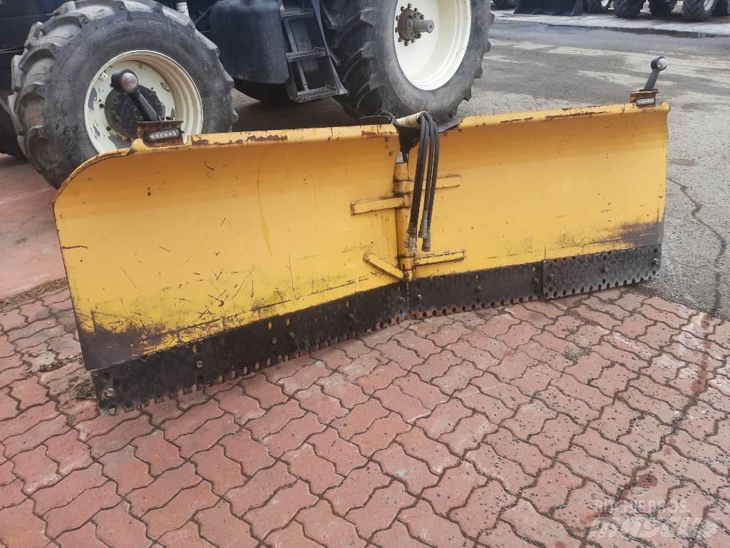 Rote 2.8 nivelaura Kar küreme biçaklari