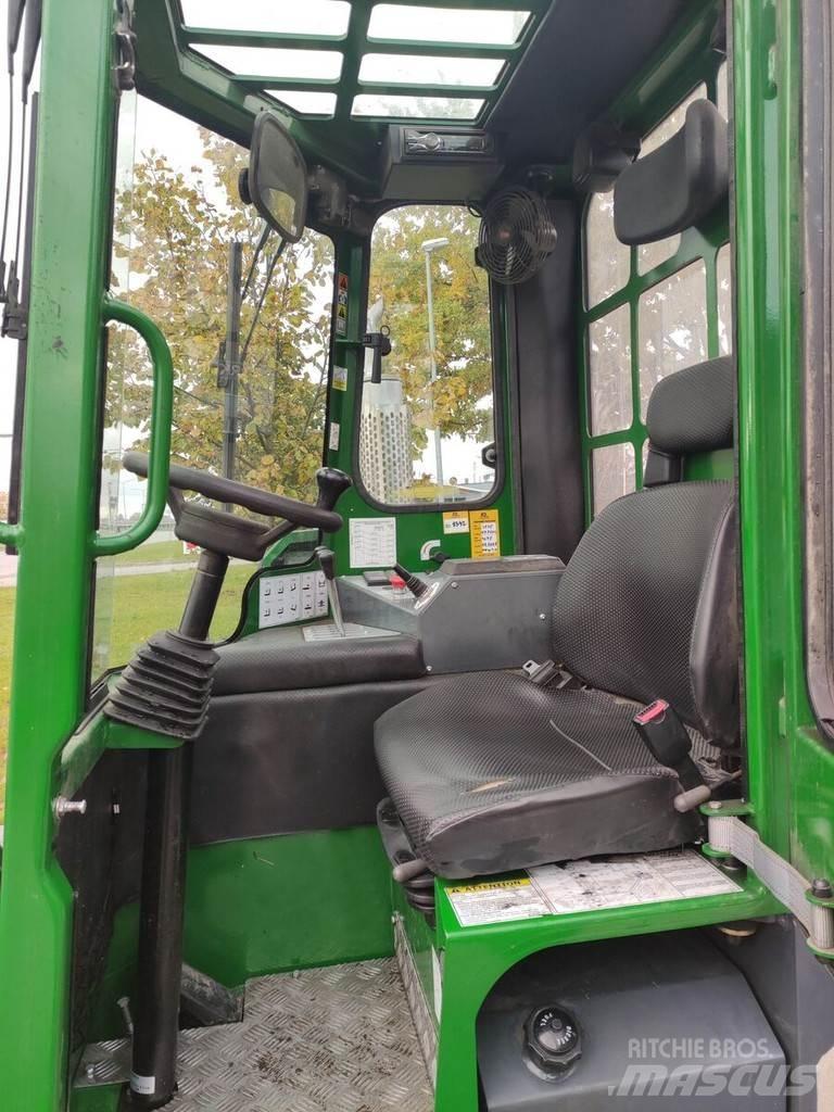Combilift C4500 Sideloader - dört yönlü forkliftler