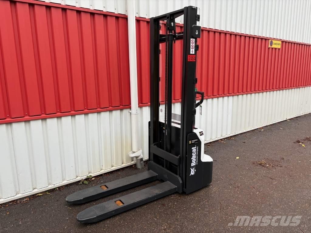Bobcat LSM 12 N Yaya kumandali istif makinasi
