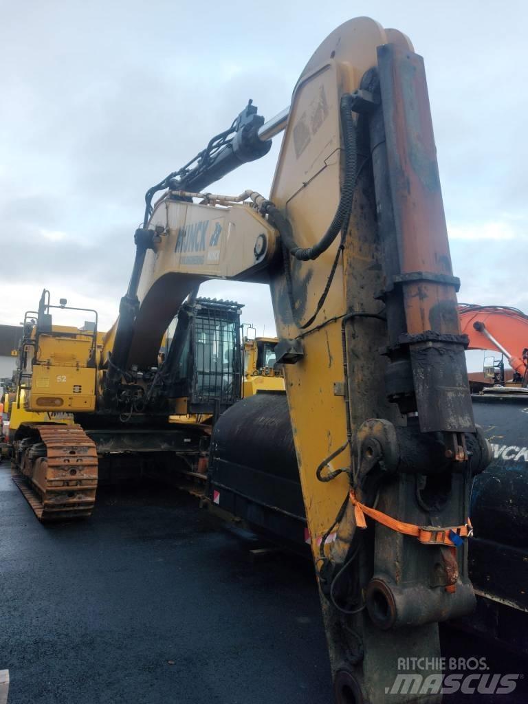 CAT 374 F Paletli ekskavatörler