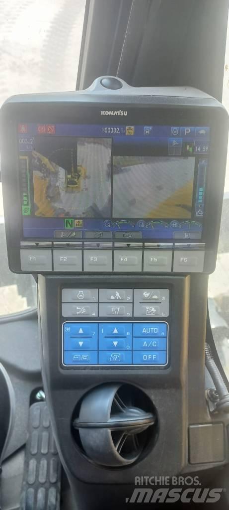 Komatsu PW148-11 Lastik tekerli ekskavatörler