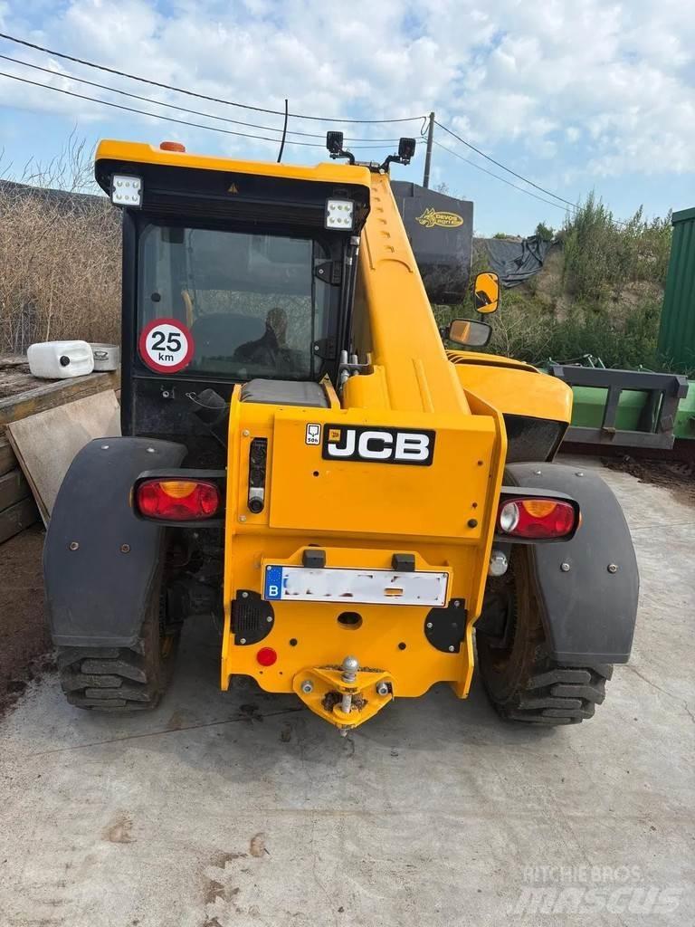 JCB 525.60 Tarimsal teleskopik yükleyiciler