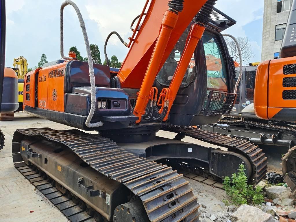 Hitachi ZX 200 Paletli ekskavatörler