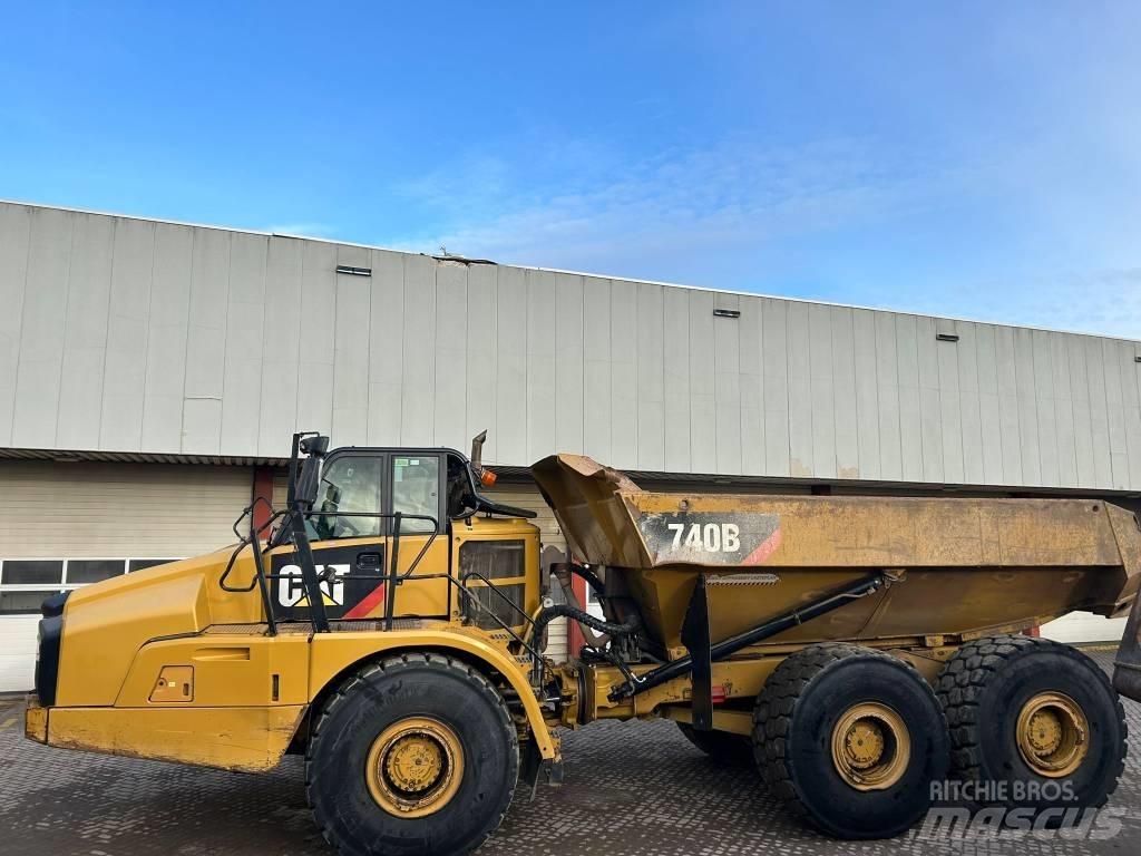 CAT 740 B Belden kirma kaya kamyonu