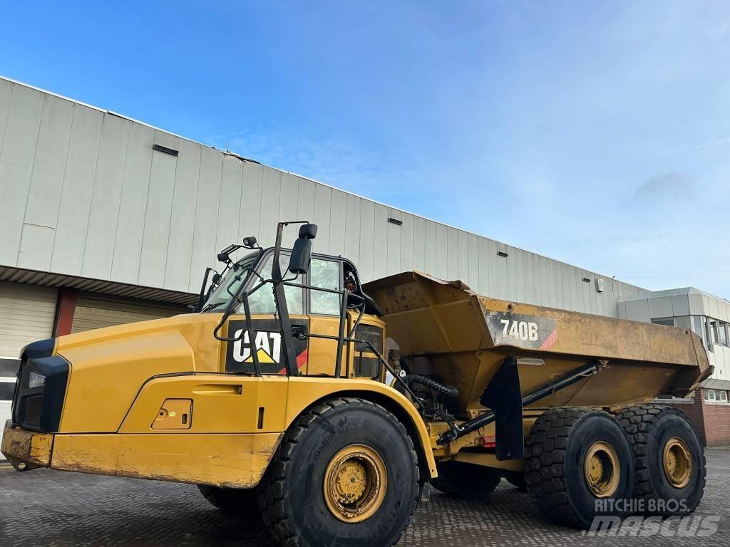 CAT 740 B Belden kirma kaya kamyonu