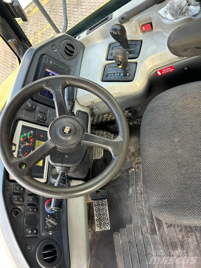 CAT 740 B Belden kirma kaya kamyonu
