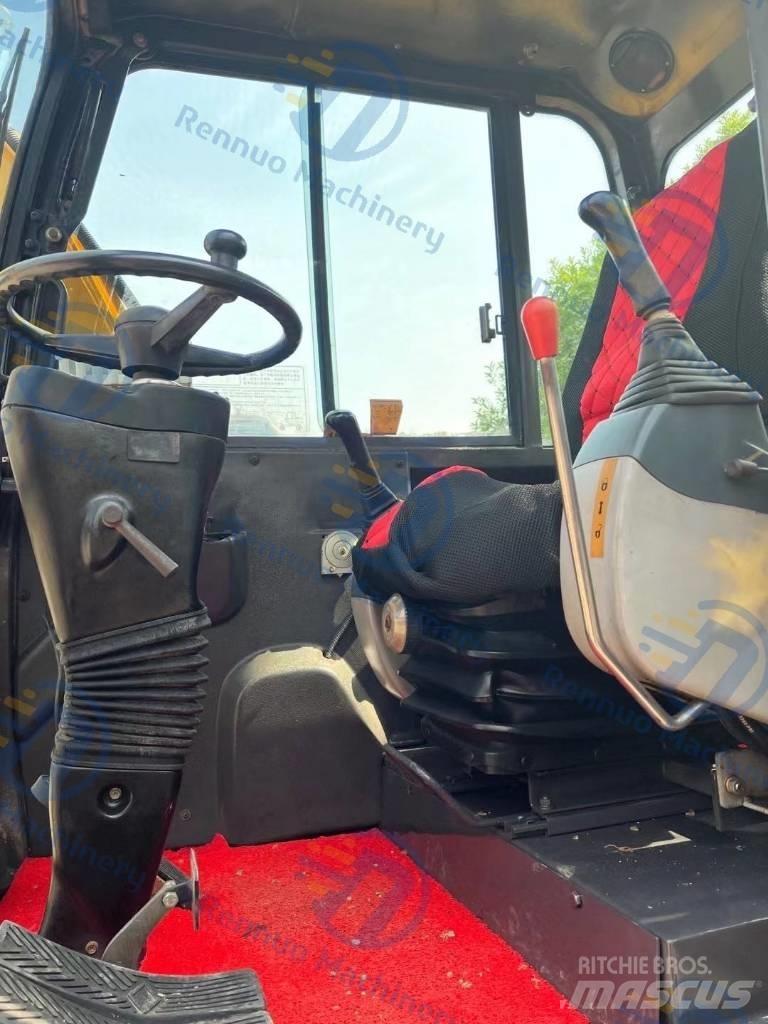 Xinyuan XYB75 Lastik tekerli ekskavatörler