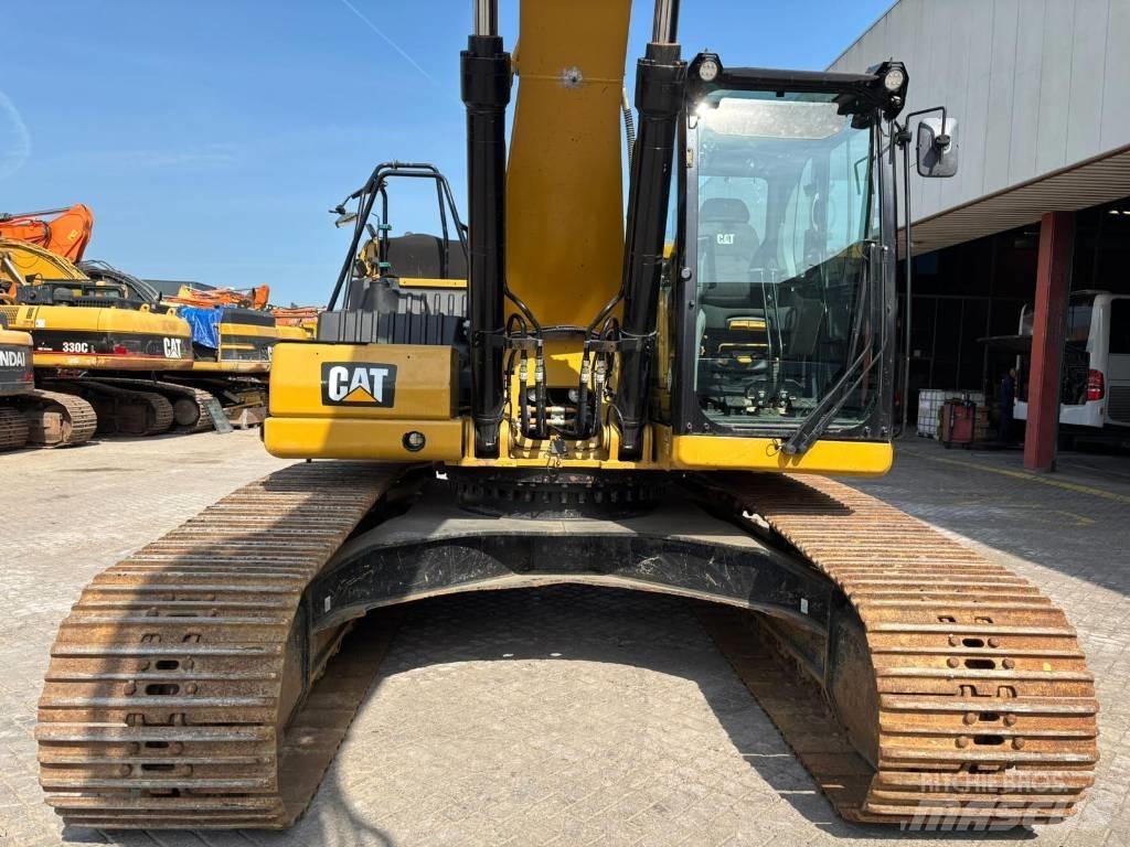 CAT 330 Paletli ekskavatörler