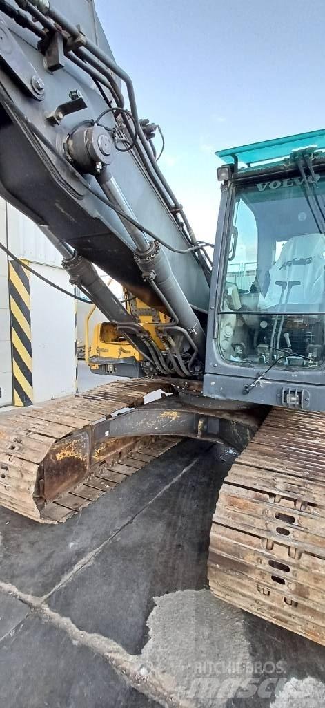 Volvo EC 210 C N L Paletli ekskavatörler