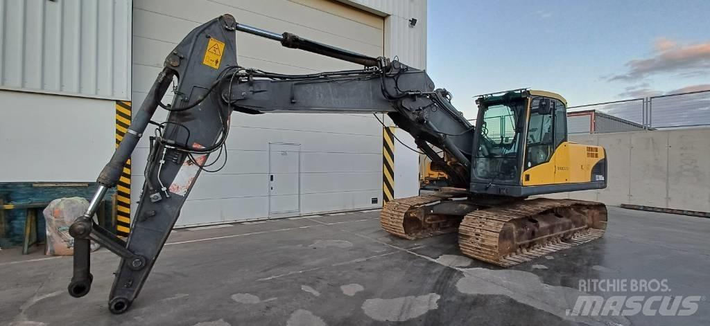 Volvo EC 210 C N L Paletli ekskavatörler