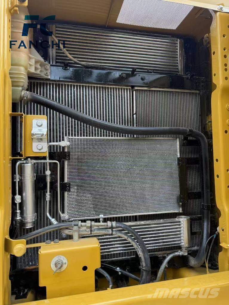 CAT 320 Paletli ekskavatörler
