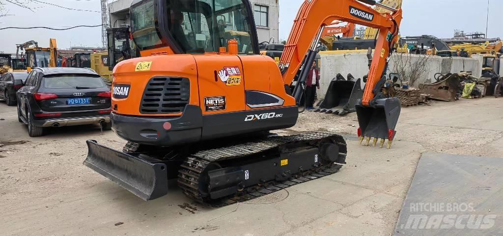 Doosan DX 60 Mini ekskavatörler, 7 tona dek