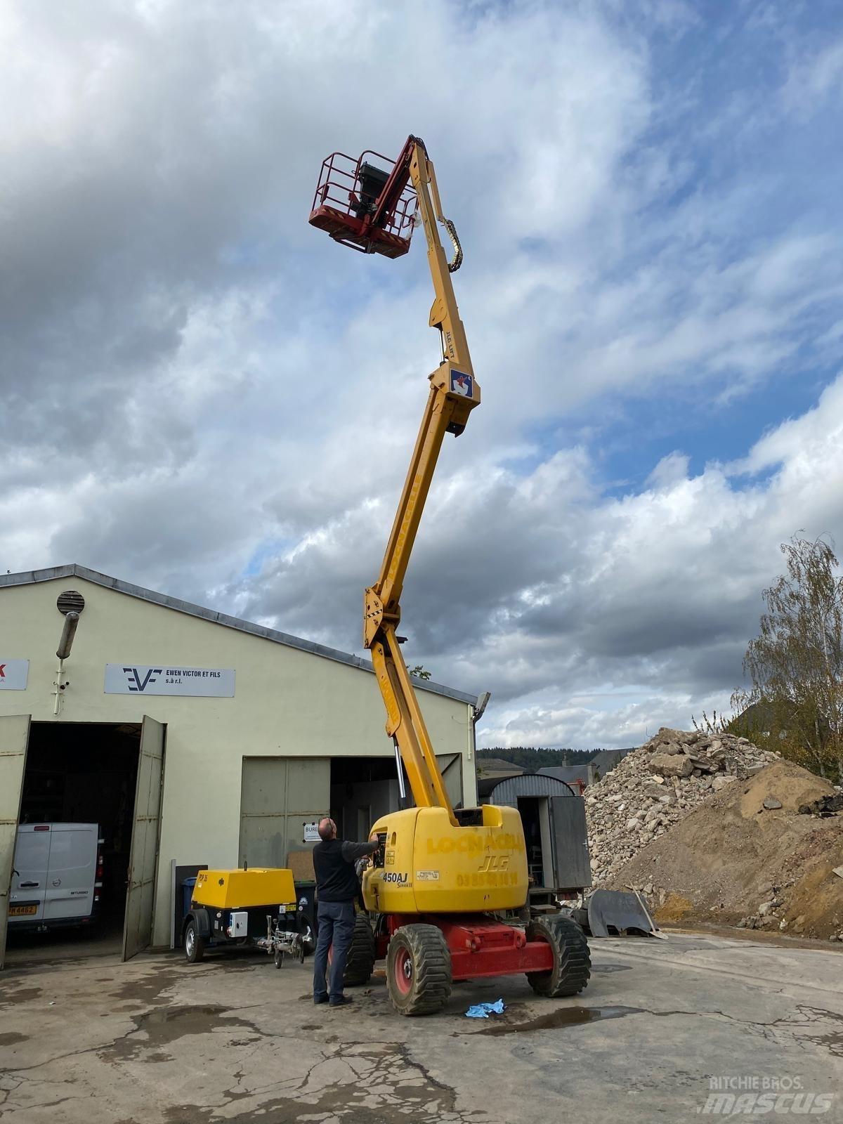 JLG 450 AJ II Körüklü personel platformları