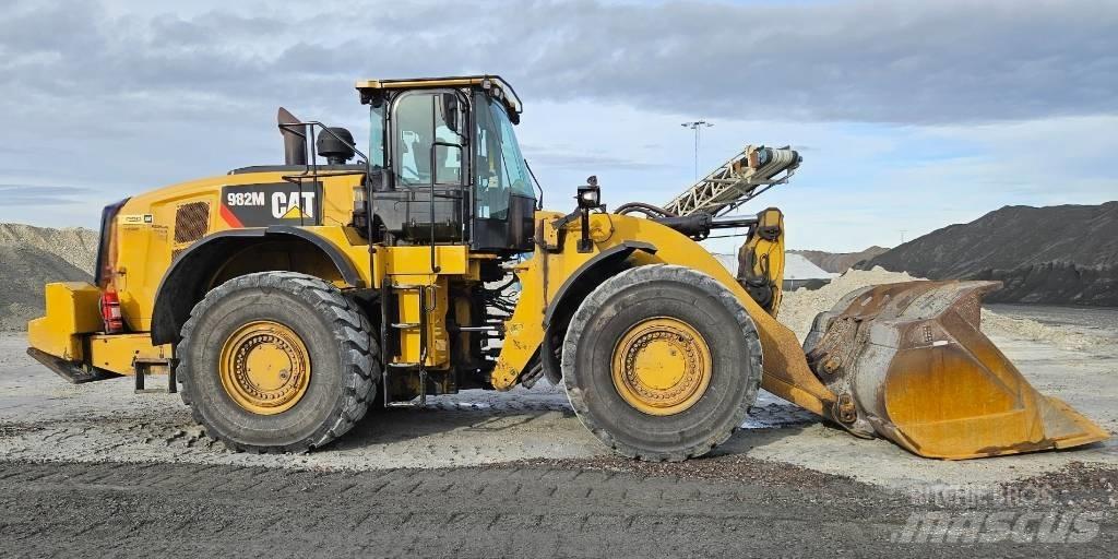 CAT 982 M Tekerlekli yükleyiciler