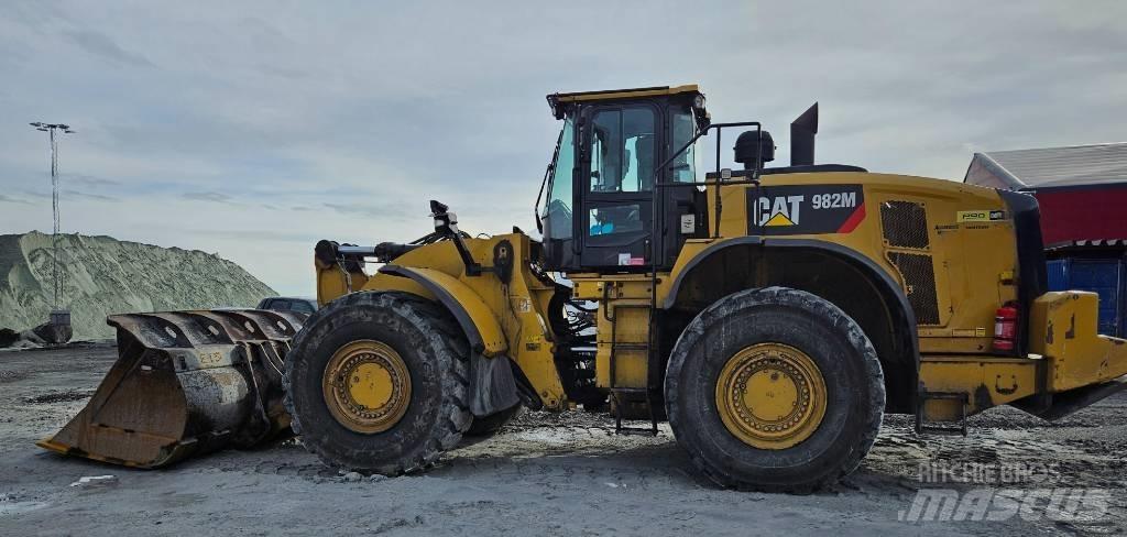 CAT 982 M Tekerlekli yükleyiciler