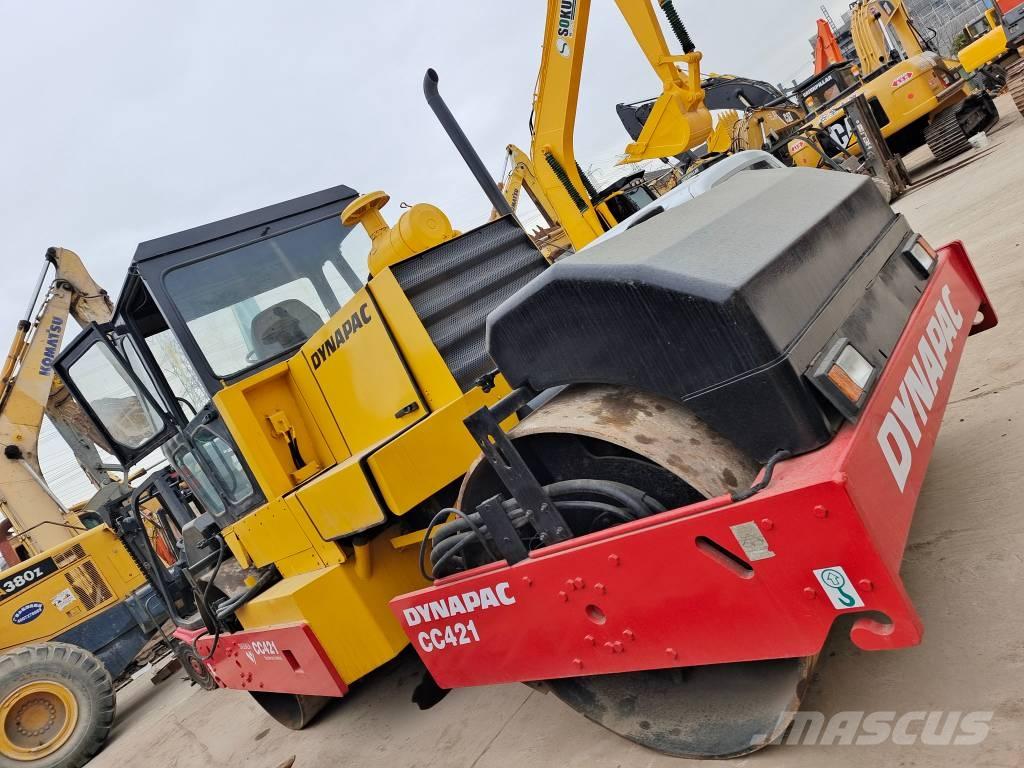 Dynapac CC 421 Çift tamburlu silindirler