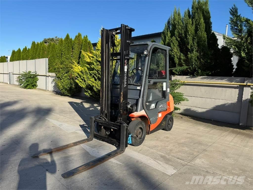 Toyota 7FGF25 LPG'li forkliftler
