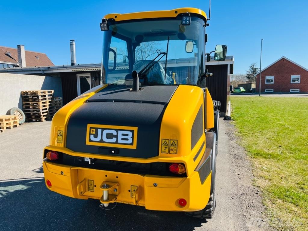 JCB 407 Çok amaçlı yükleyiciler