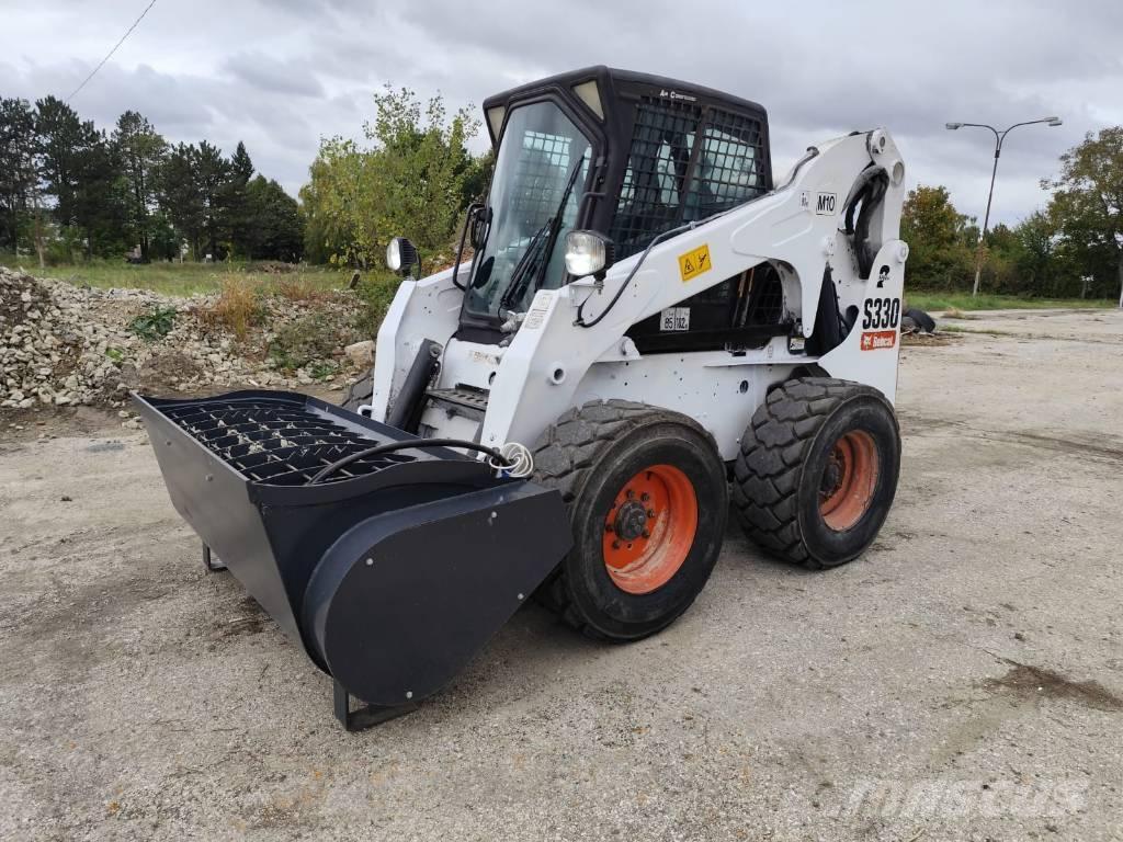 Bobcat S 330 Skid steer loderler