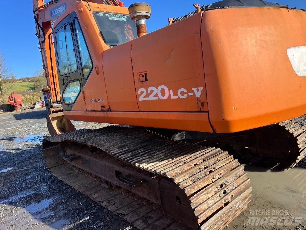 Doosan DX 220 Paletli ekskavatörler