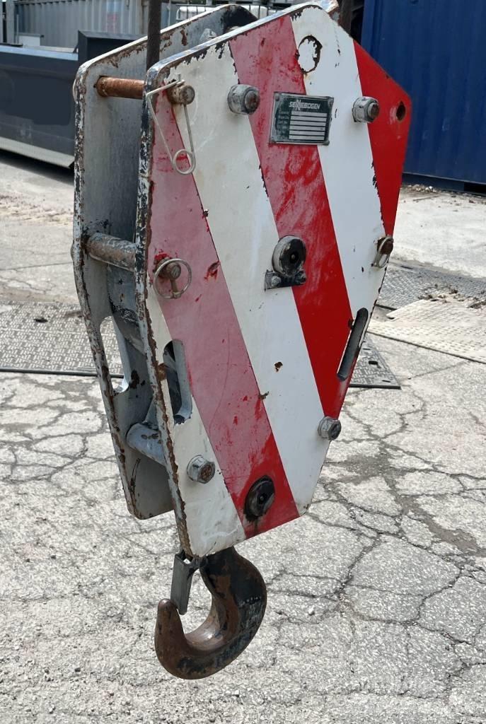 Sennebogen 2200 Paletli vinçler