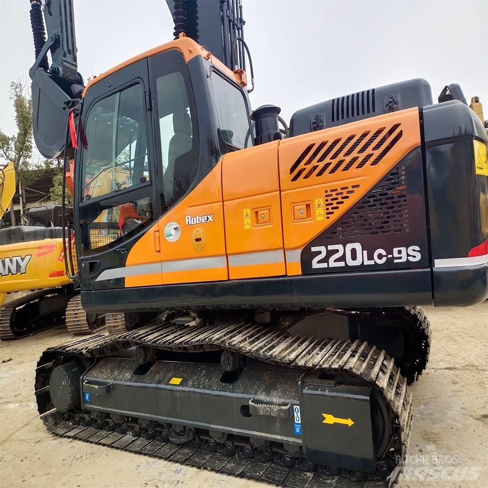 Hyundai 220LC-9S Paletli ekskavatörler