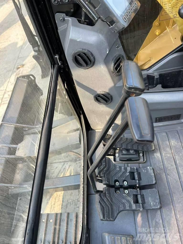 CAT 307.5 Paletli ekskavatörler