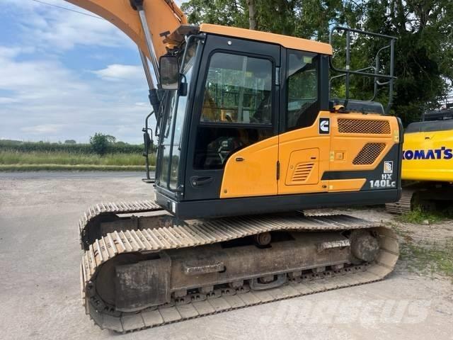 Hyundai HX 140 L Paletli ekskavatörler