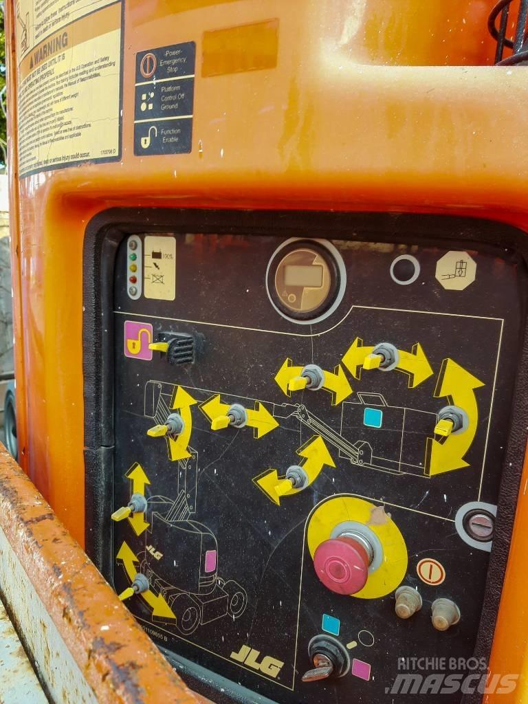JLG E 300 AJP Körüklü personel platformları
