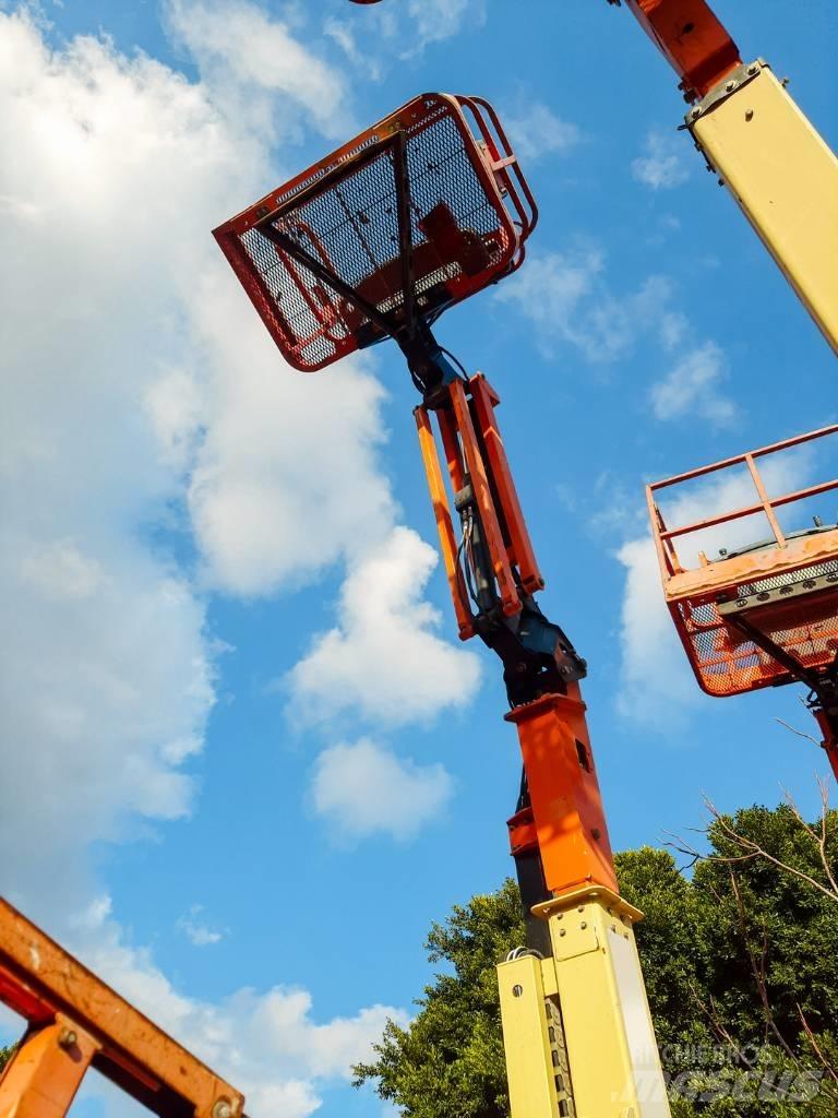JLG E 300 AJP Körüklü personel platformları