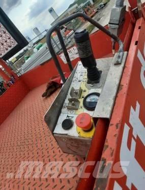 SkyJack SJ III 4740 Makasli platformlar