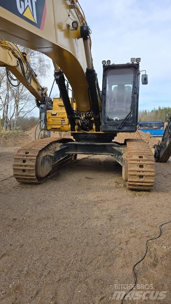 CAT 352 F Paletli ekskavatörler
