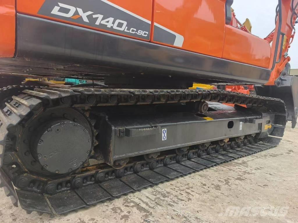 Doosan DX 140 Paletli ekskavatörler