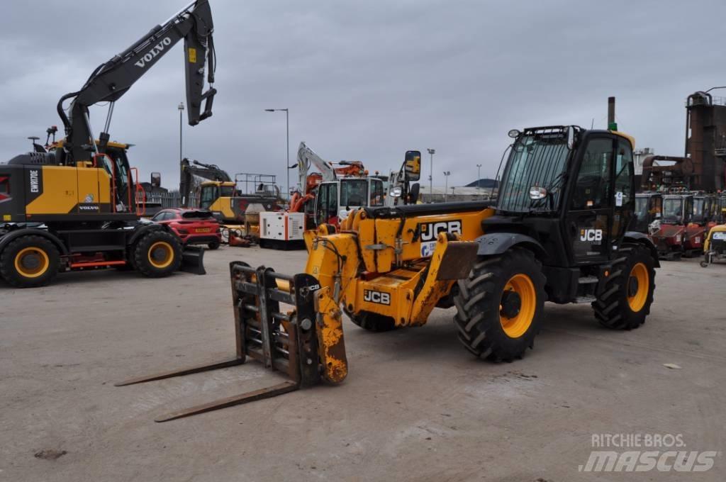 JCB 540-140 Teleskopik yükleyiciler