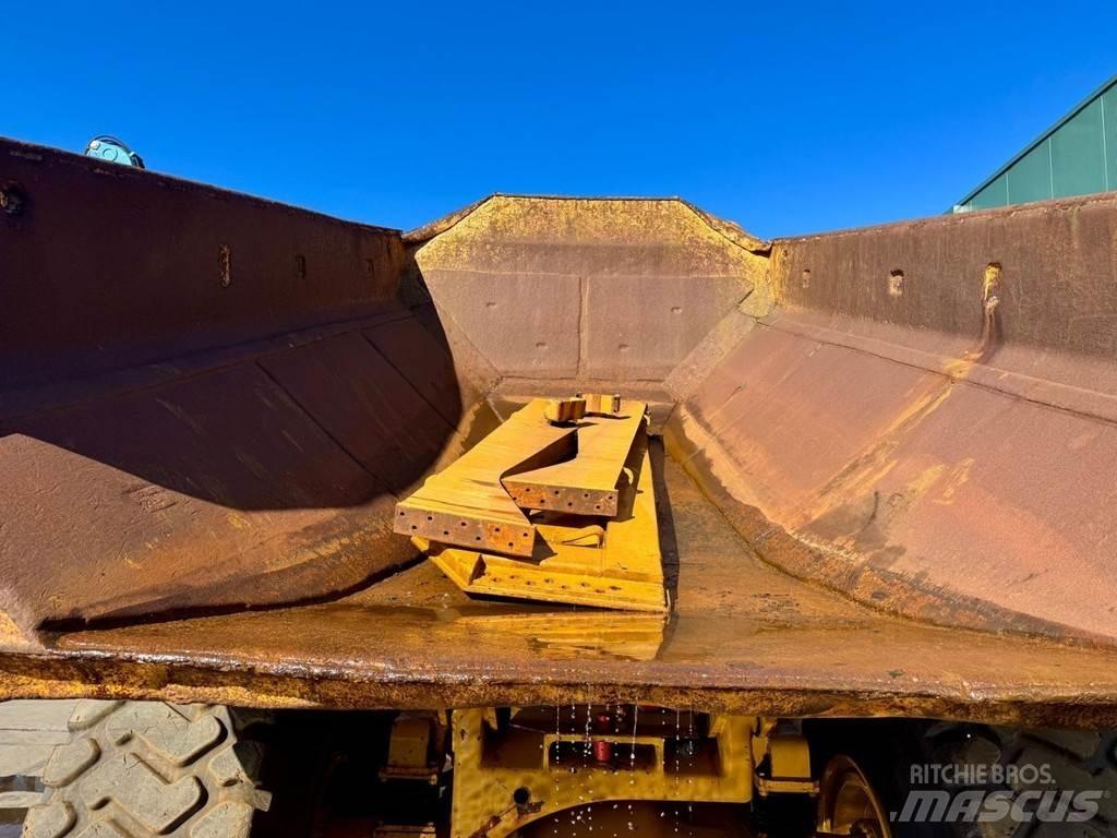 CAT 740 Belden kirma kaya kamyonu