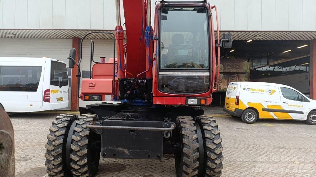 Fiat-Hitachi EX135W Lastik tekerli ekskavatörler