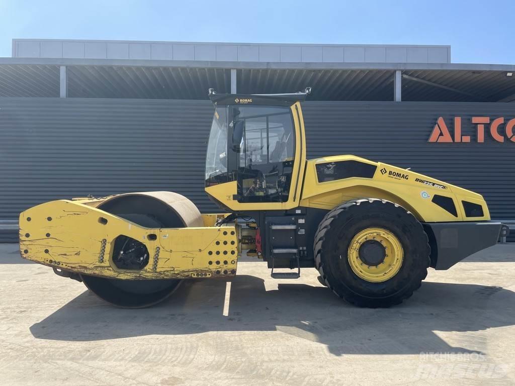 Bomag BW 226 BVC-5 Tek tamburlu silindirler