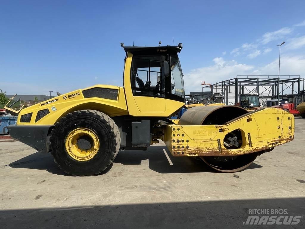 Bomag BW 226 BVC-5 Tek tamburlu silindirler