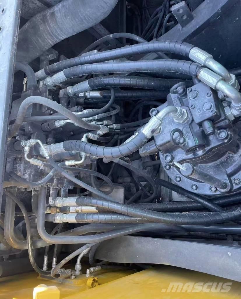 Volvo 240 CLD Paletli ekskavatörler