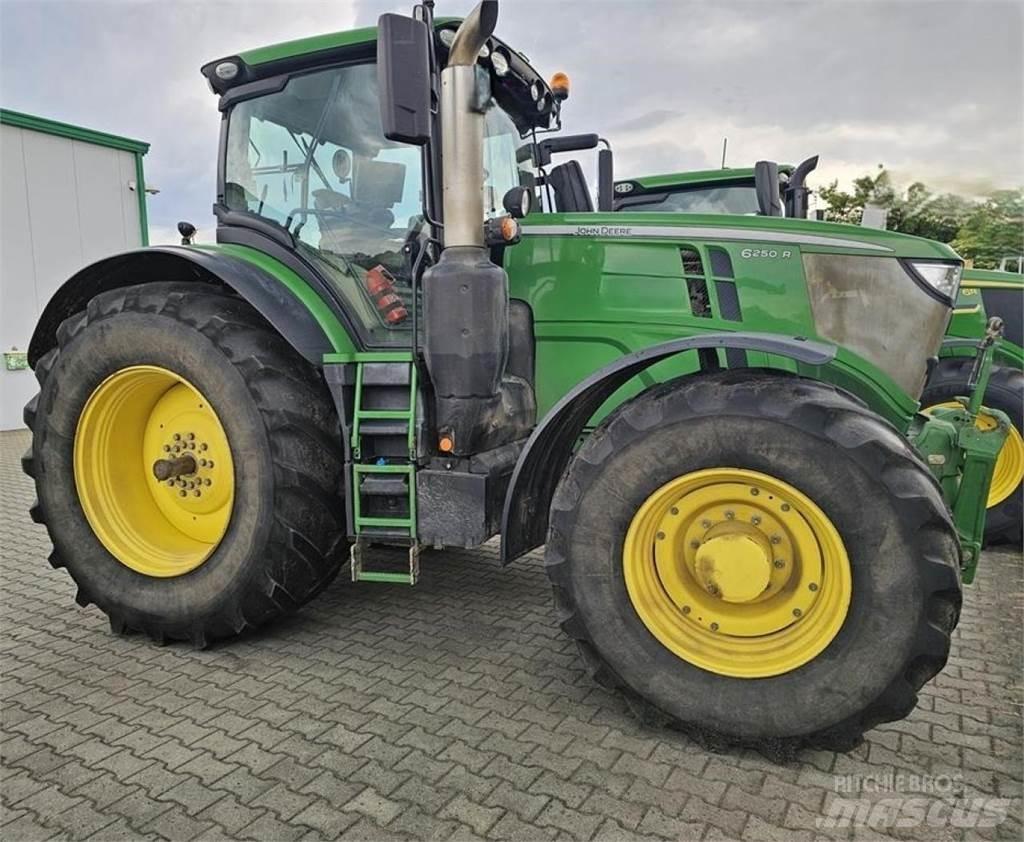John Deere 6250 R Traktörler