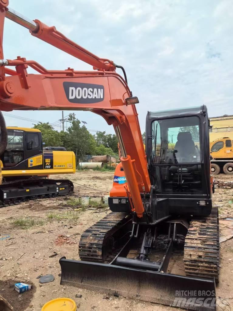 Doosan DX 60 Paletli ekskavatörler