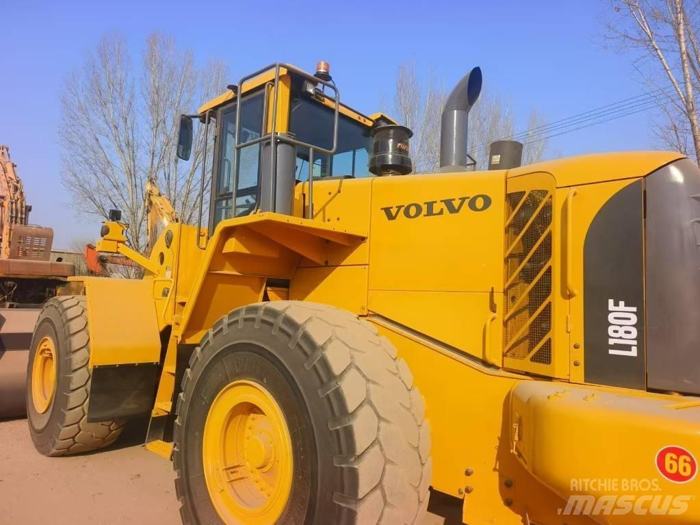 Volvo L 180 F Tekerlekli yükleyiciler