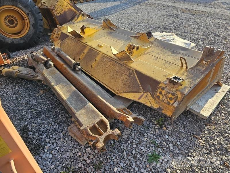 Komatsu D 65 WX-17 Paletli dozerler