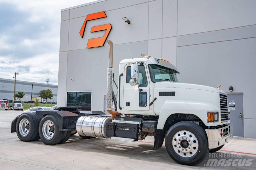 Mack Pinnacle 64T Çekiciler